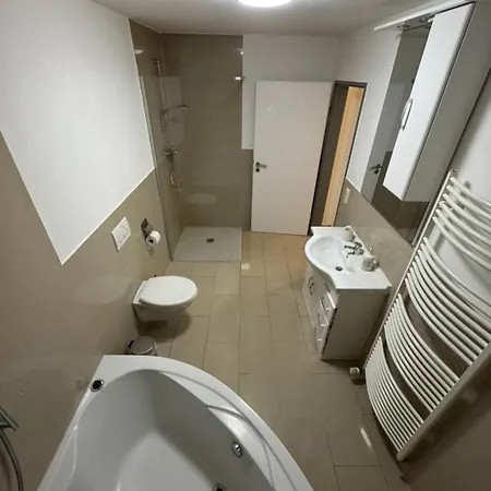 Elegantes City-apartment Im Mg-zentrum Apartmán Mönchengladbach
