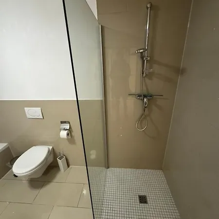 Elegantes City-apartment Im Mg-zentrum *