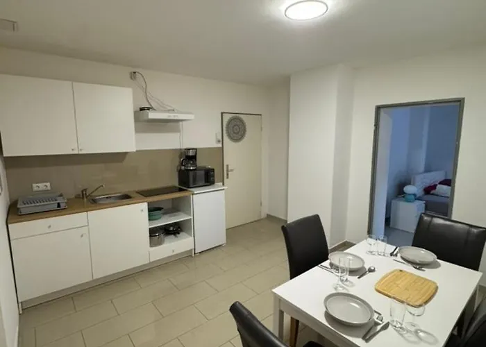 Elegantes City-apartment Im Mg-zentrum *